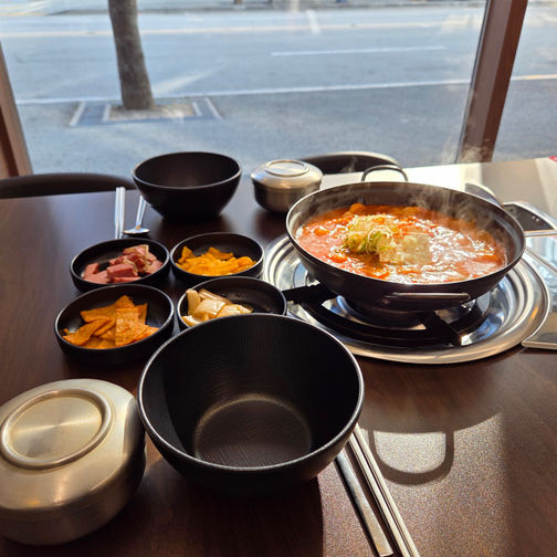 김영찬아저씨김치찌개집